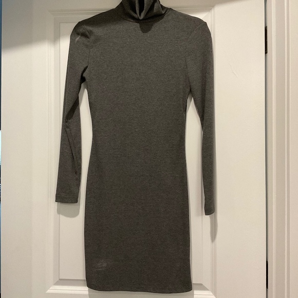 Gray Ribbed turtleneck long sleeved mini dress - Picture 1 of 2